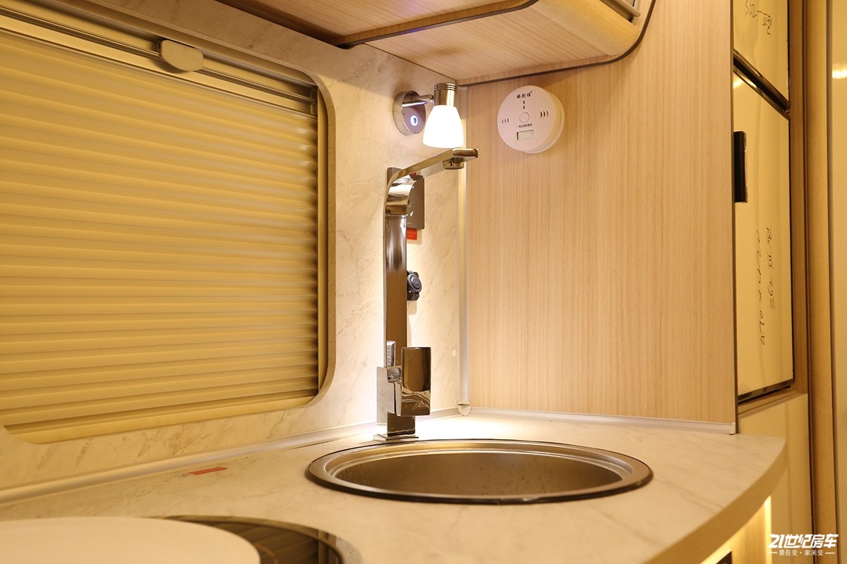 福特新全顺b型v362房车缺点,福特新世代全顺proc型房车实测