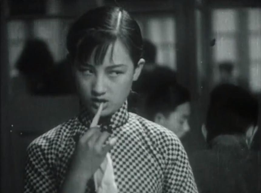 马路天使周璇赵丹变戏法,马路天使赵丹周璇