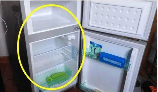 冰箱双门的好还是十字对开门的好,家用冰箱双门好还是对开门好