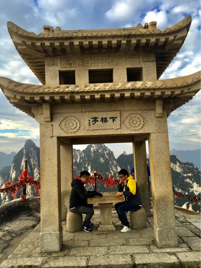 华山自驾最惊险的道路,华山最惊险的公路