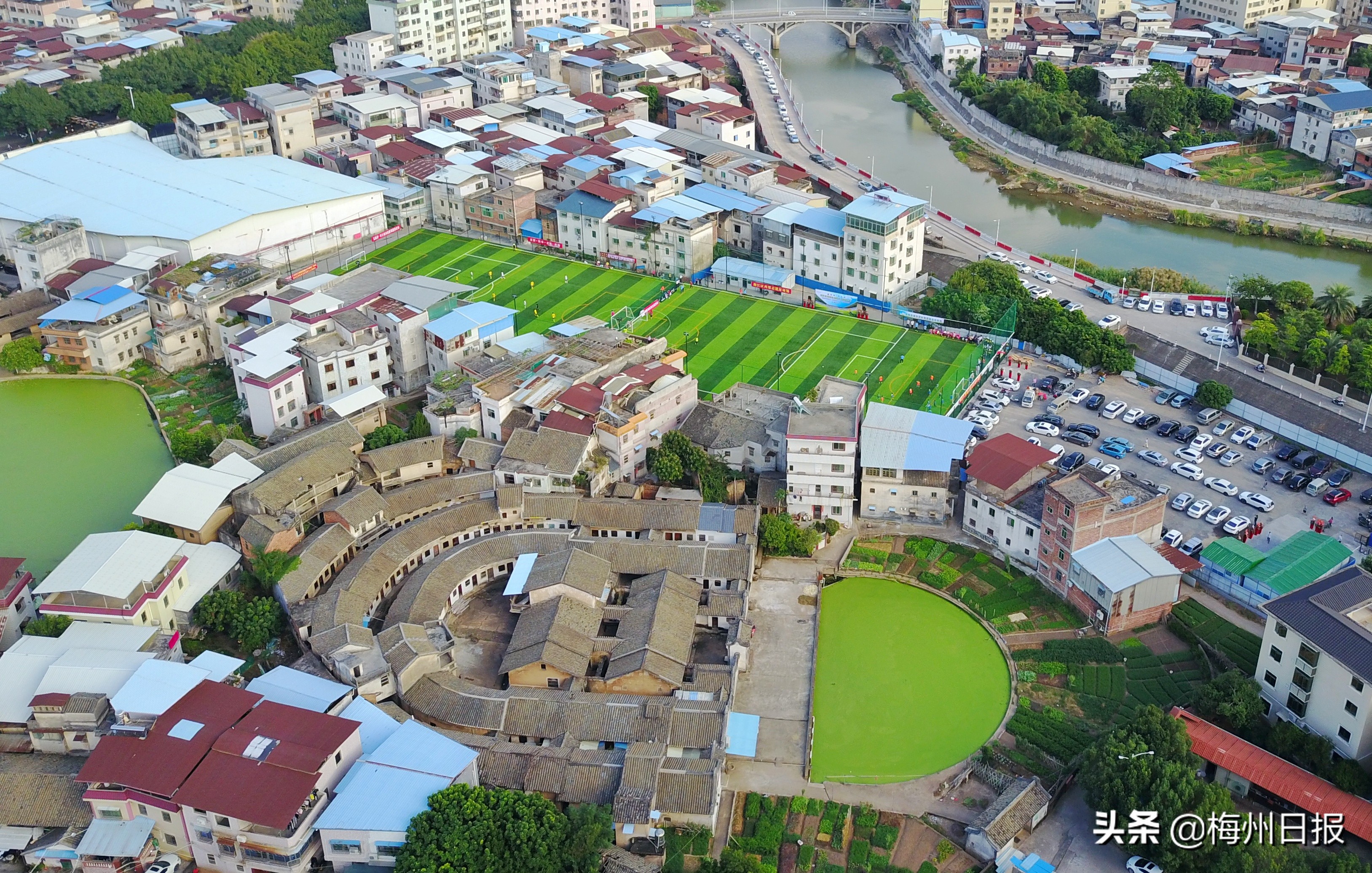 梅江公园二期足球场现在免费吗,梅江区哪里有免费足球场