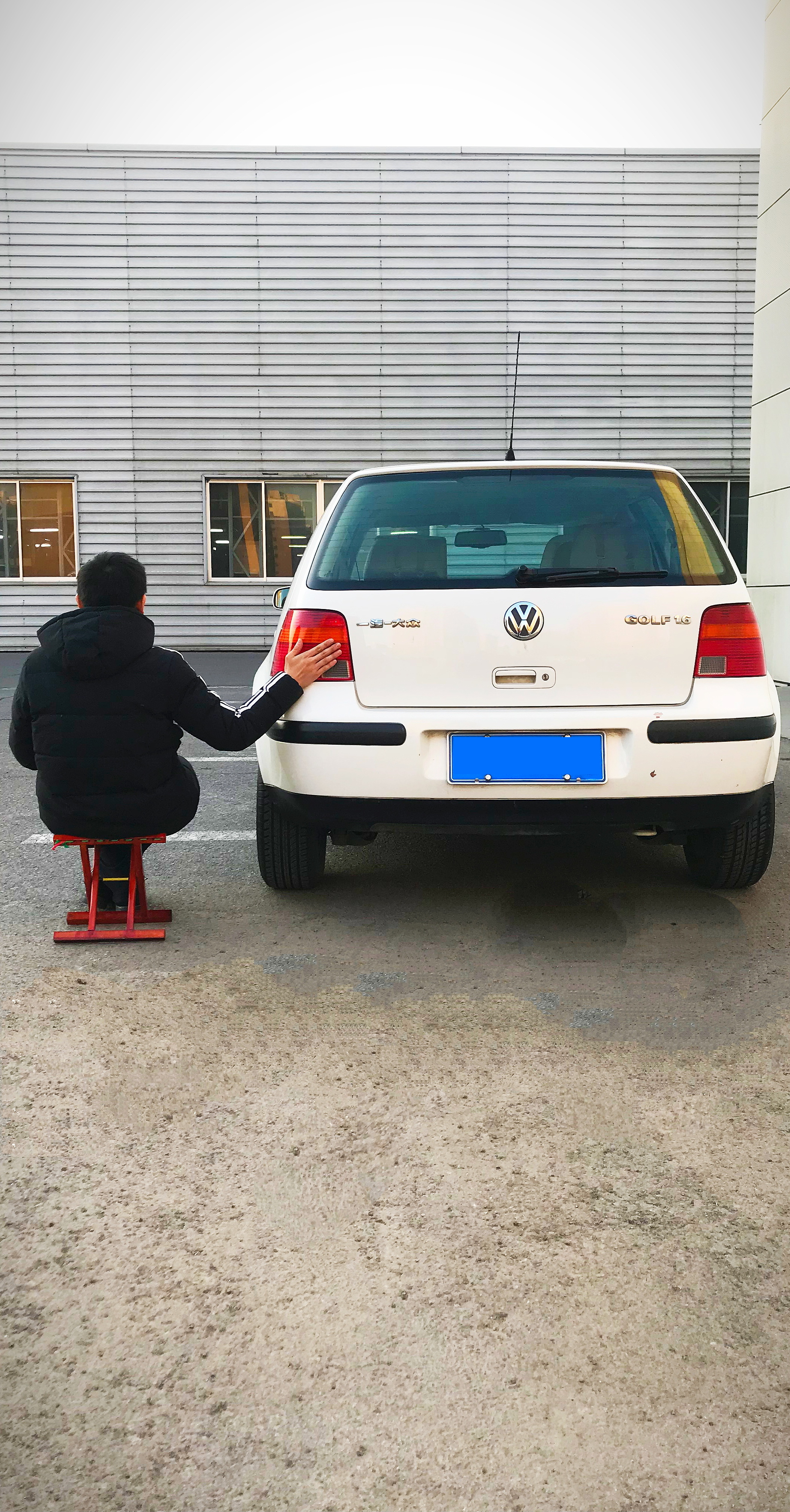 买高尔夫几代性价比高,买个二手高尔夫保值吗