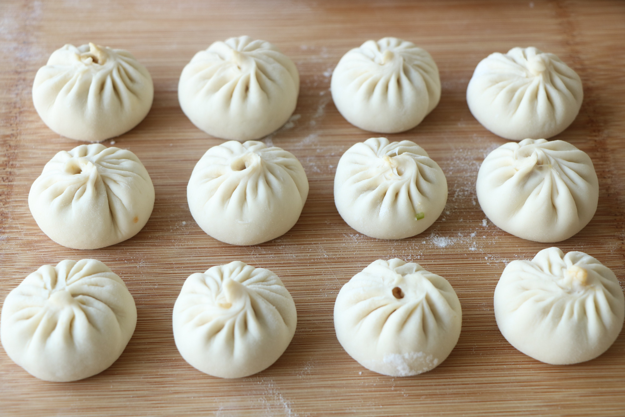 早餐小笼包做好每天吃,早餐简单又好吃的100种做小笼包法