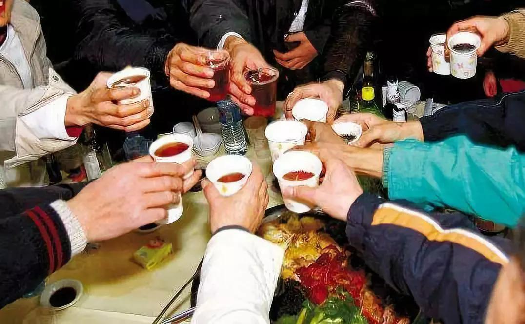 东城，东城，西城的酒友睡了