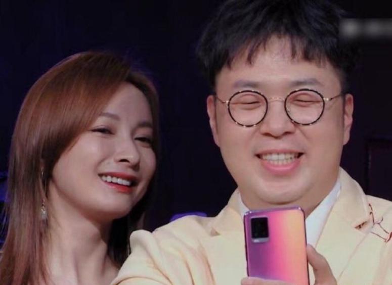 吴昕卖货完整版,吴昕带货现场