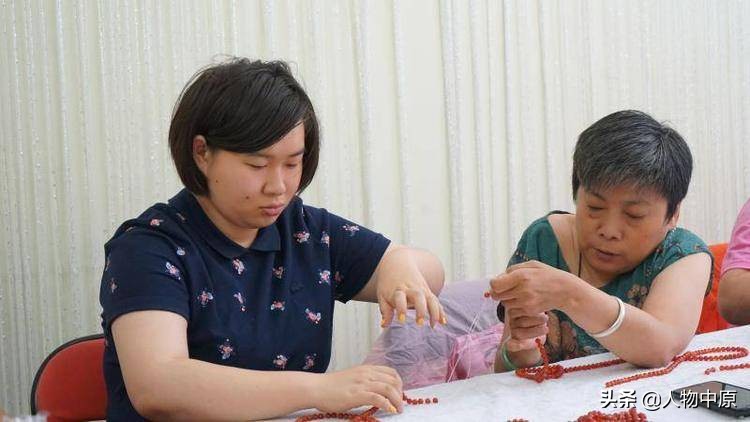 残疾人推广自己的手工艺品,残疾人手工艺品制作工作室简介