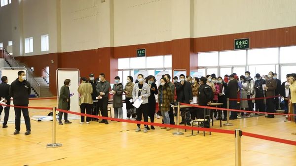 徐州市矿山医院“新冠疫苗接种队”助力高校师生疫苗接种工作