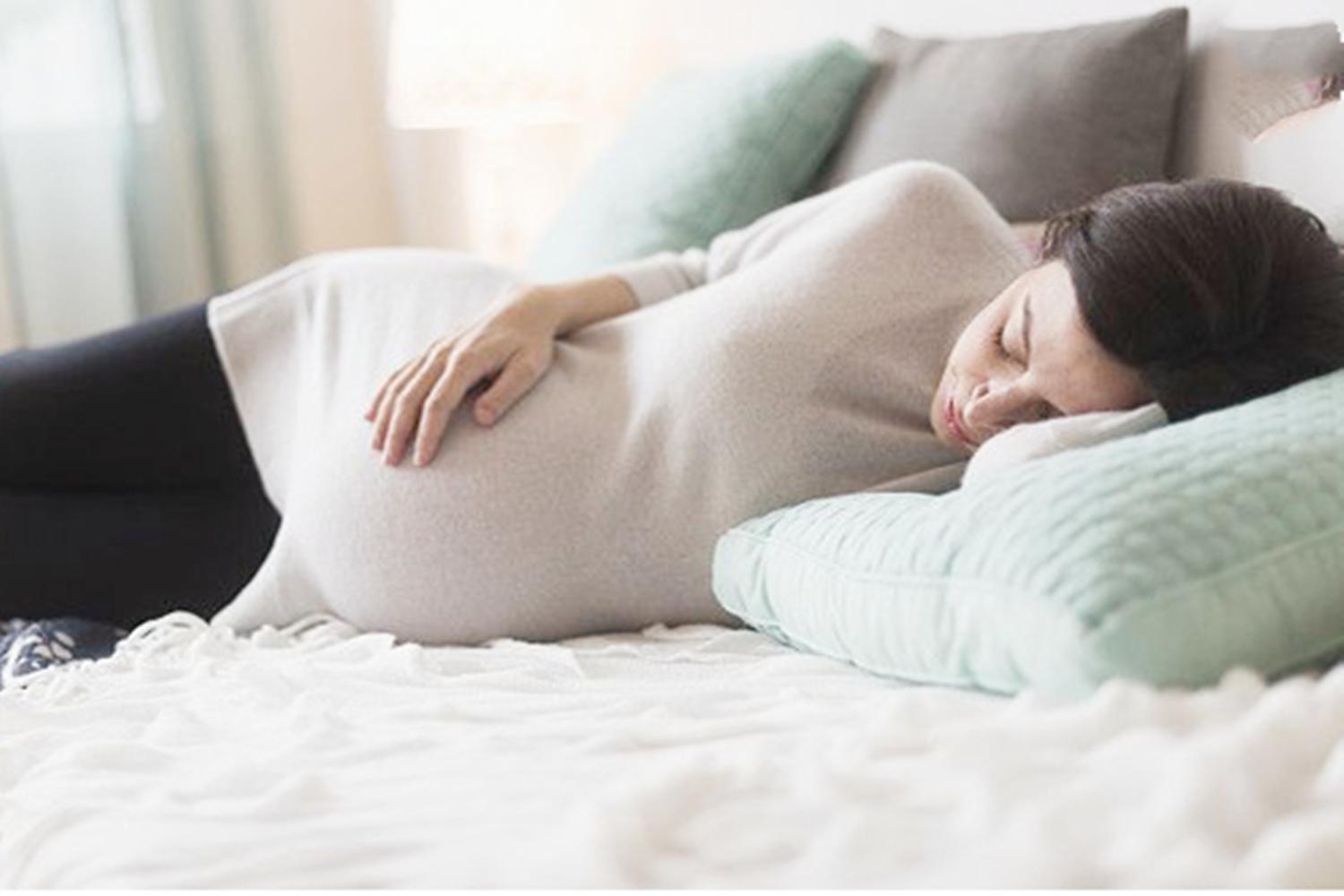 孕妇刚怀孕犯困想睡觉,孕晚期孕妇总感觉累想睡觉