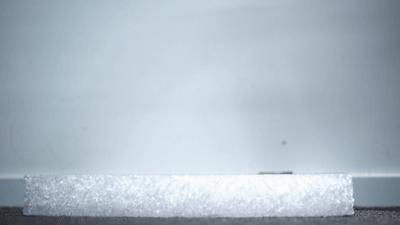 日本发明变态坐垫!让屁股坐在“空气”上,透气、8小时坐不累