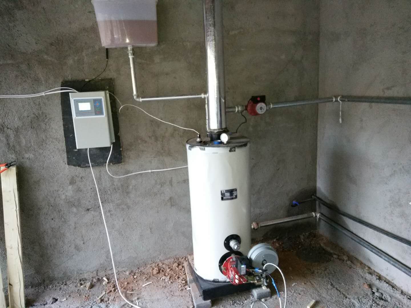 红创反烧锅炉,新型节能环保无烟烧煤锅炉