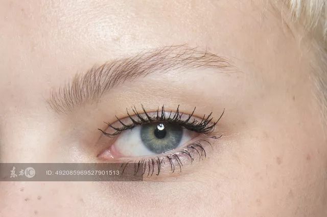 鞠婧祎李艺彤honey舞台,鞠婧祎港风复古妆容