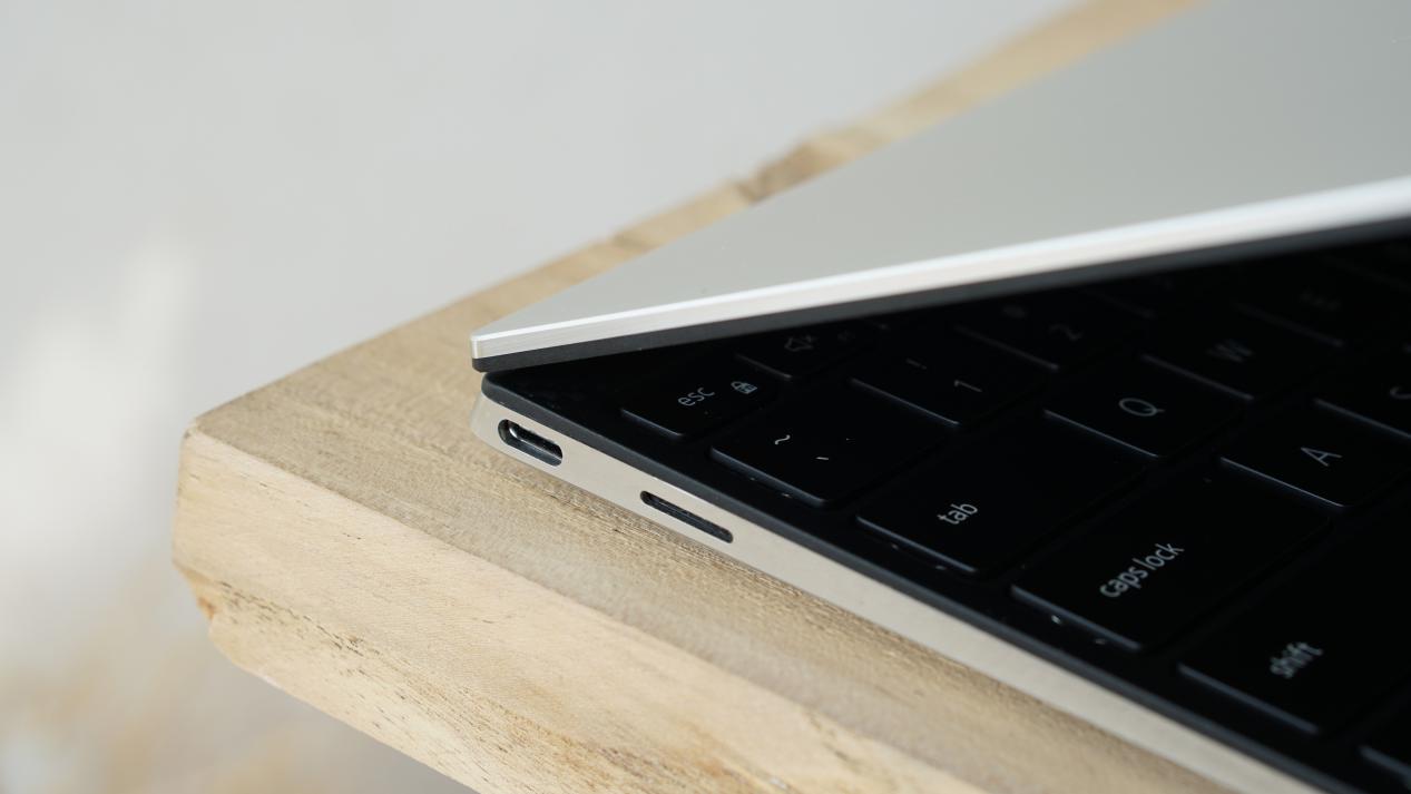 戴尔xps139300尺寸,戴尔最新款xps139300