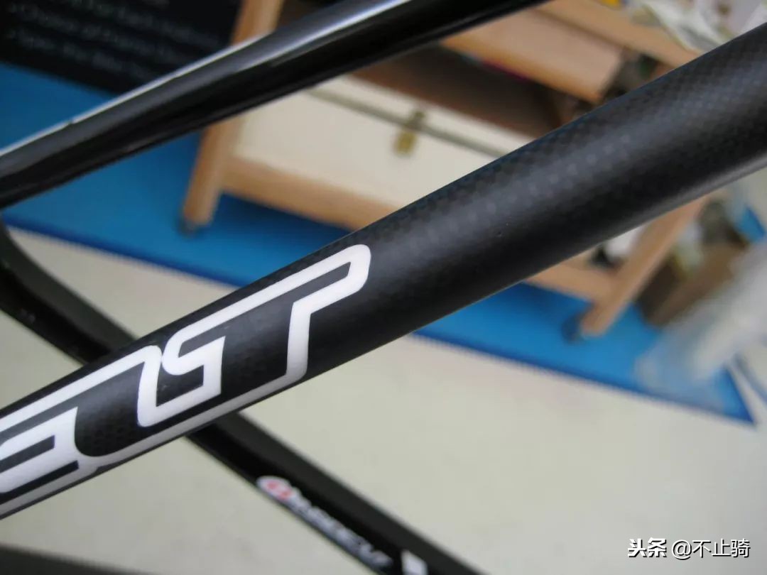 碳纤维车架有黑幕：省下了钱，付出的却是生命！