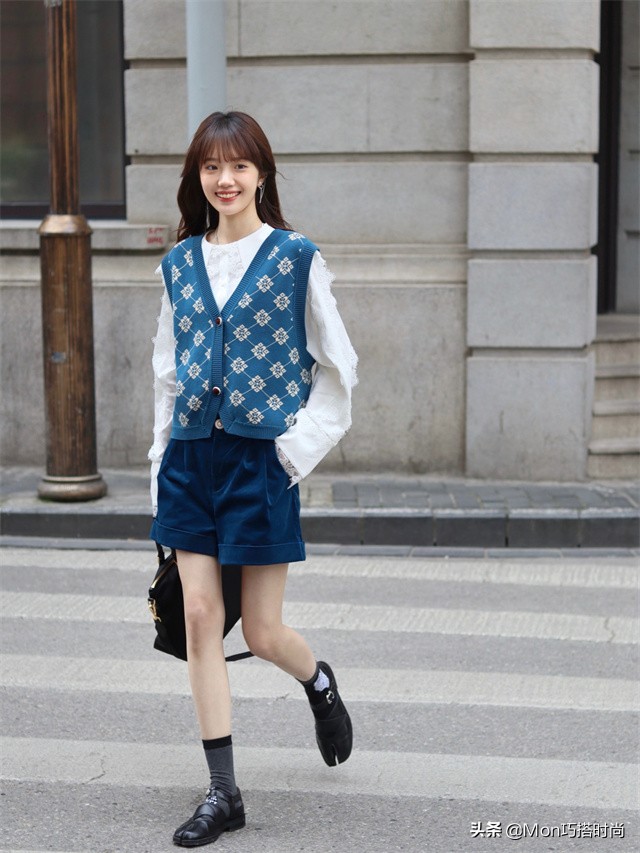 别再露脚踝玩时尚了,别再露脚踝了今年流行袜子外穿