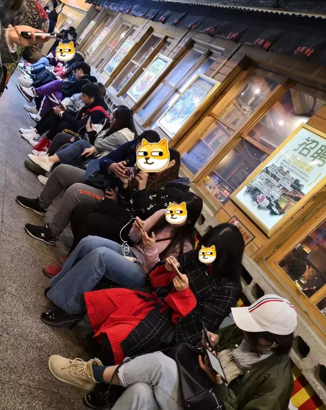 一张毛爷爷，带你去五道口的流忙村找鸡