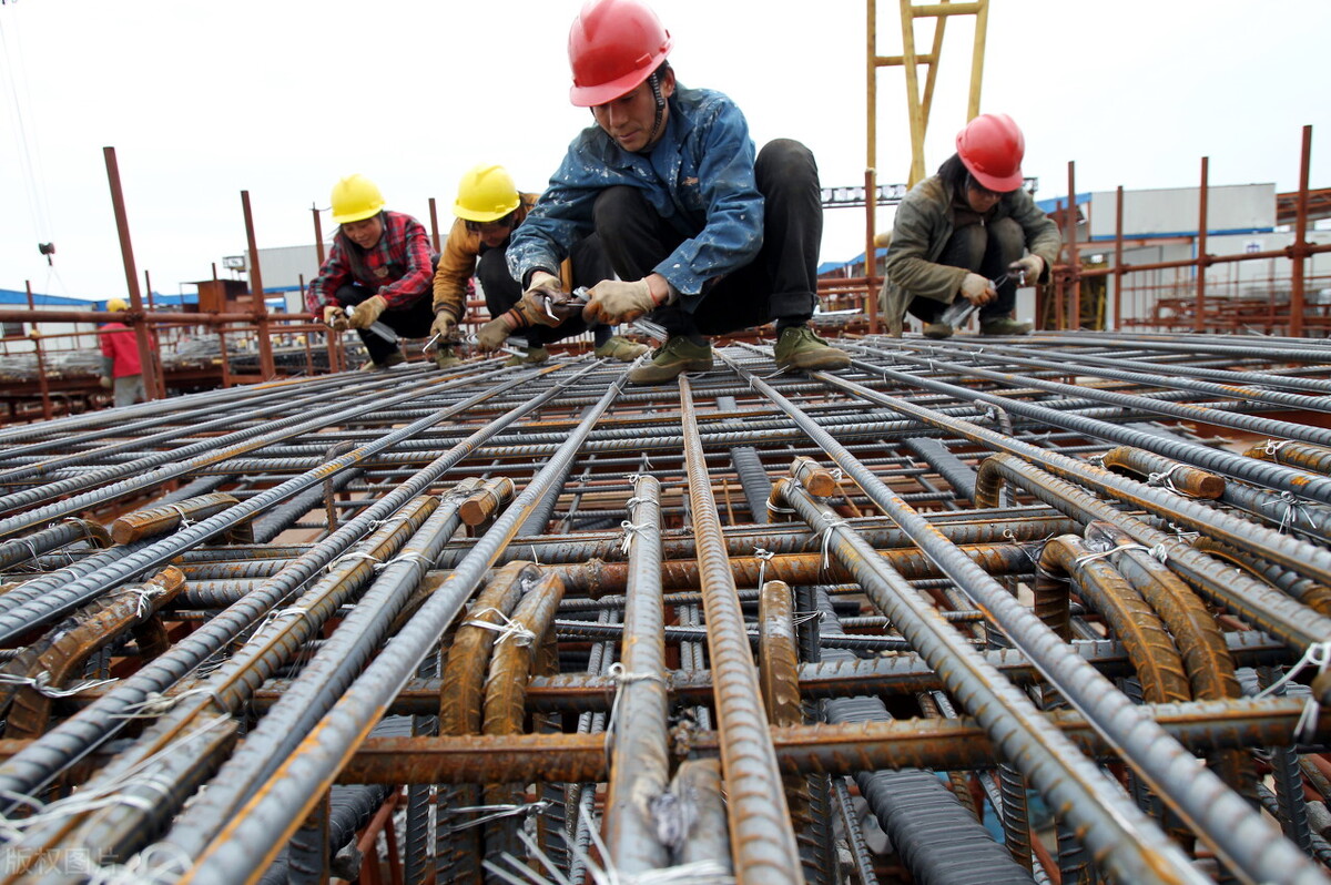 混凝土楼板出现裂缝的原因是什么,钢筋混凝土楼板裂缝是什么原因