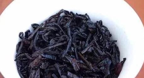 盆栽土的表面发霉要不要紧,盆栽新土怎么处理