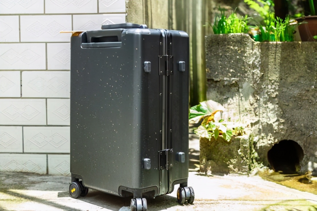 20寸登机箱地平线8号,最好的行李箱品牌推荐地平线8号