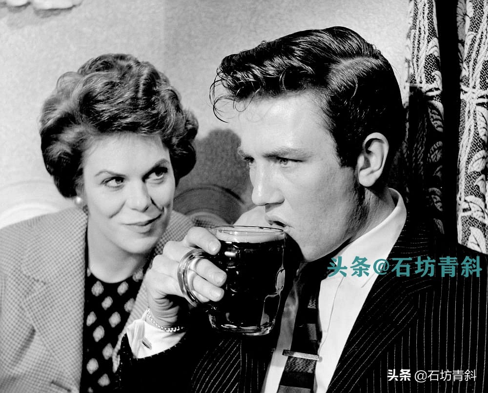 奥伦纳素代言人奥黛丽赫本,奥黛丽赫本丈夫现状