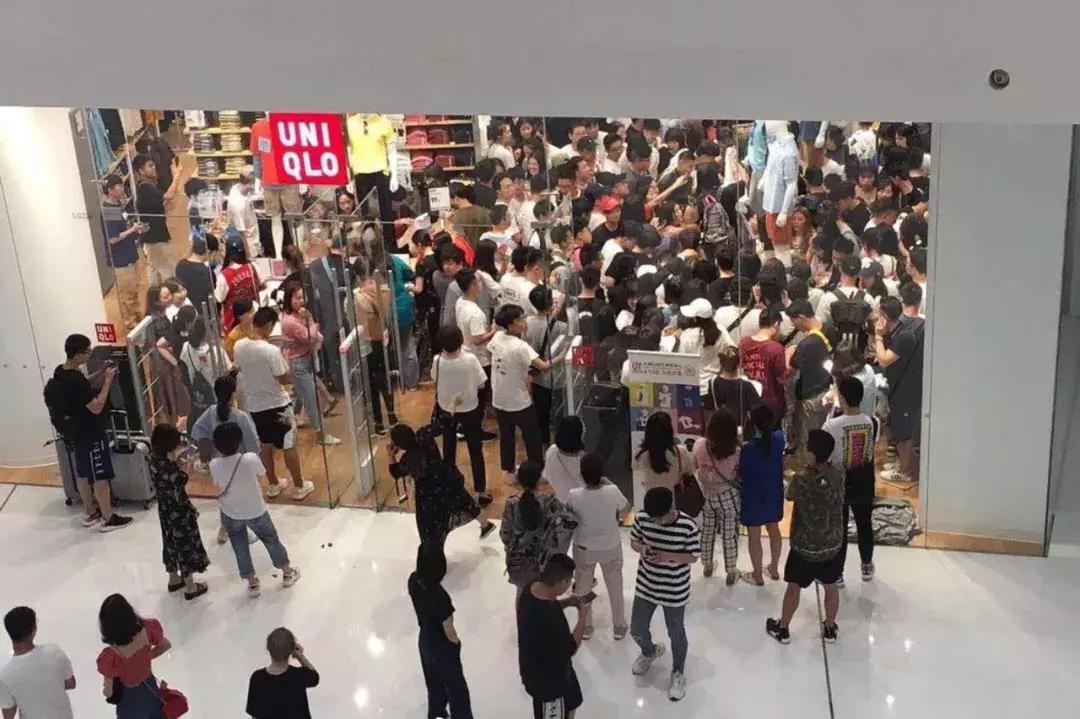 有几十件t恤多吗,3000一件t恤