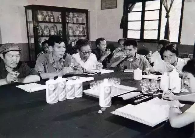 茅台季克良和老师谈治病,季克良谈茅台能治病吗