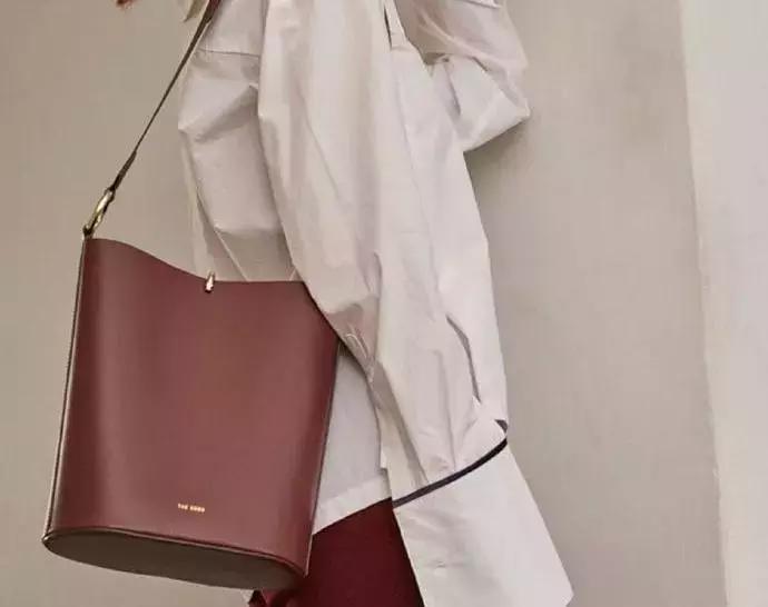 国内十大小众轻奢品牌包包500以内,适合夏季的轻奢包包百搭