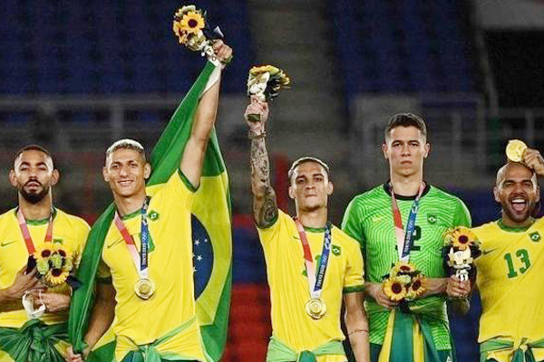 再引热议！巴西男足夺冠后*制抵**中国品牌赞助服，官方最新回应来了