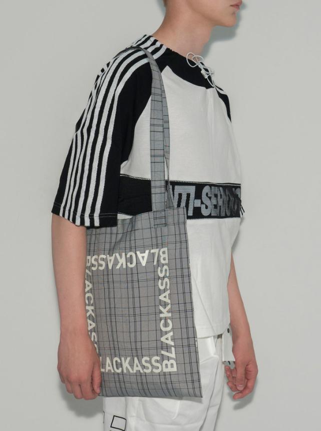 200块钱买不到好包,200块买不了皮包吗