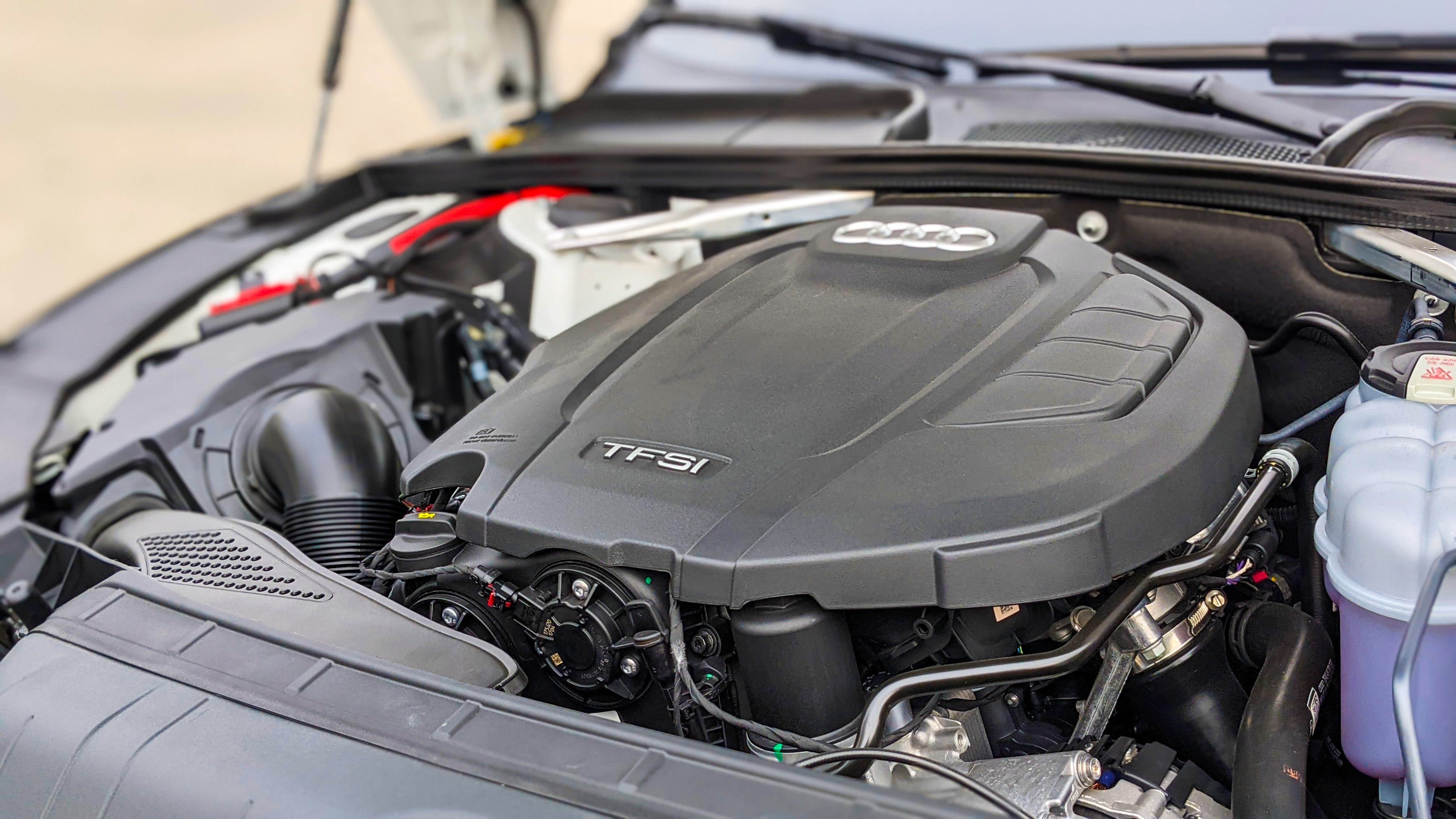 新奥迪a52017款,试驾新奥迪a5蓝色