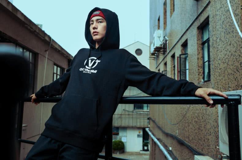 vans潮流穿搭女,vans经典款适合在哪个季节穿