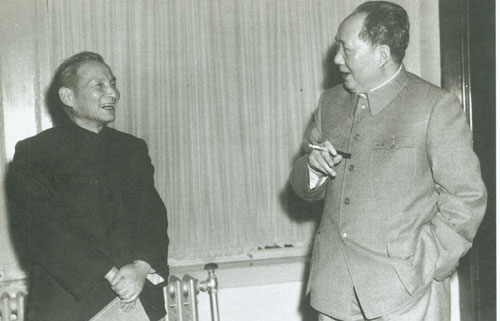 毛*东泽**评价周恩来:总理角色的不二人选