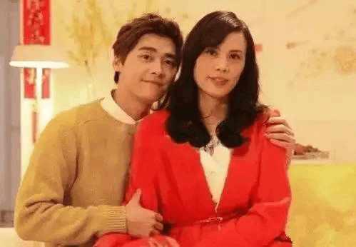 李易峰爸爸年轻照,李易峰爸爸是哪年的