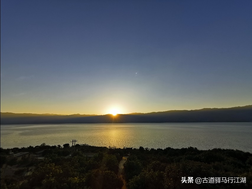 成也螺旋藻,败也螺旋藻~这个中国唯一的湖泊,未来该何去何从?