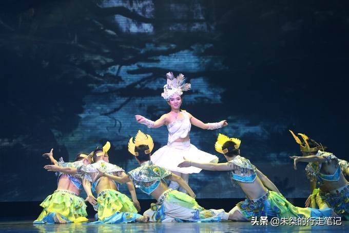 西双版纳泼水节攻略,西双版纳傣族泼水节和广西泼水节