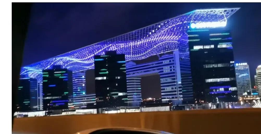 见证上海松江大学城地铁站周边的十年变迁