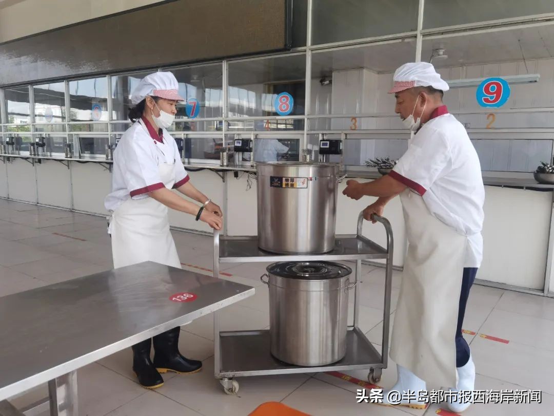 直击高考首日新区学子轻松赴考,直击千万学子奔赴高考考场