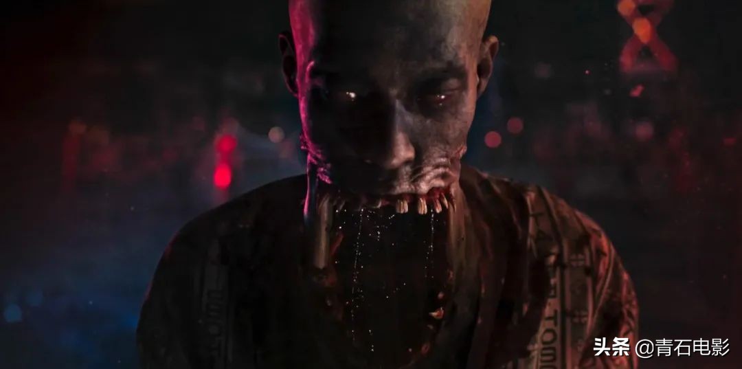 连续4天上榜，比《王国》尺度还大，不愧是一集30亿韩元的韩剧