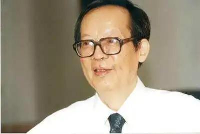 欠债3000亿宣布破产,欠债一千多个亿的公司倒闭