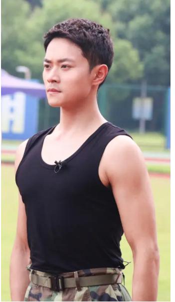 知名童星沦为阶下囚,童星沦落为阶下囚