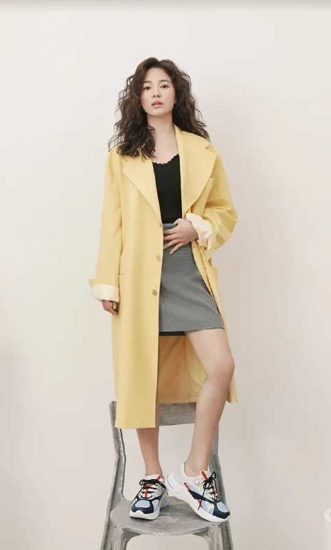 宋慧乔近照曝光一袭粉裙尽显,宋慧乔为什么不显老