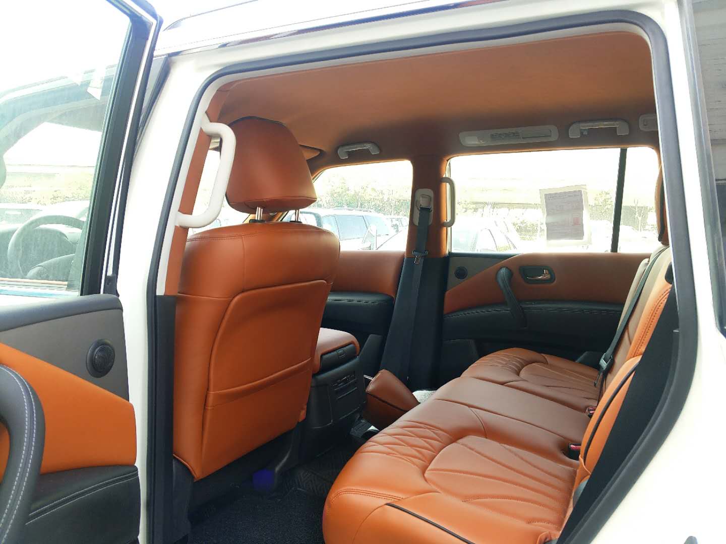 途乐2019款银爵版,途乐改银爵包围需要换后尾门吗