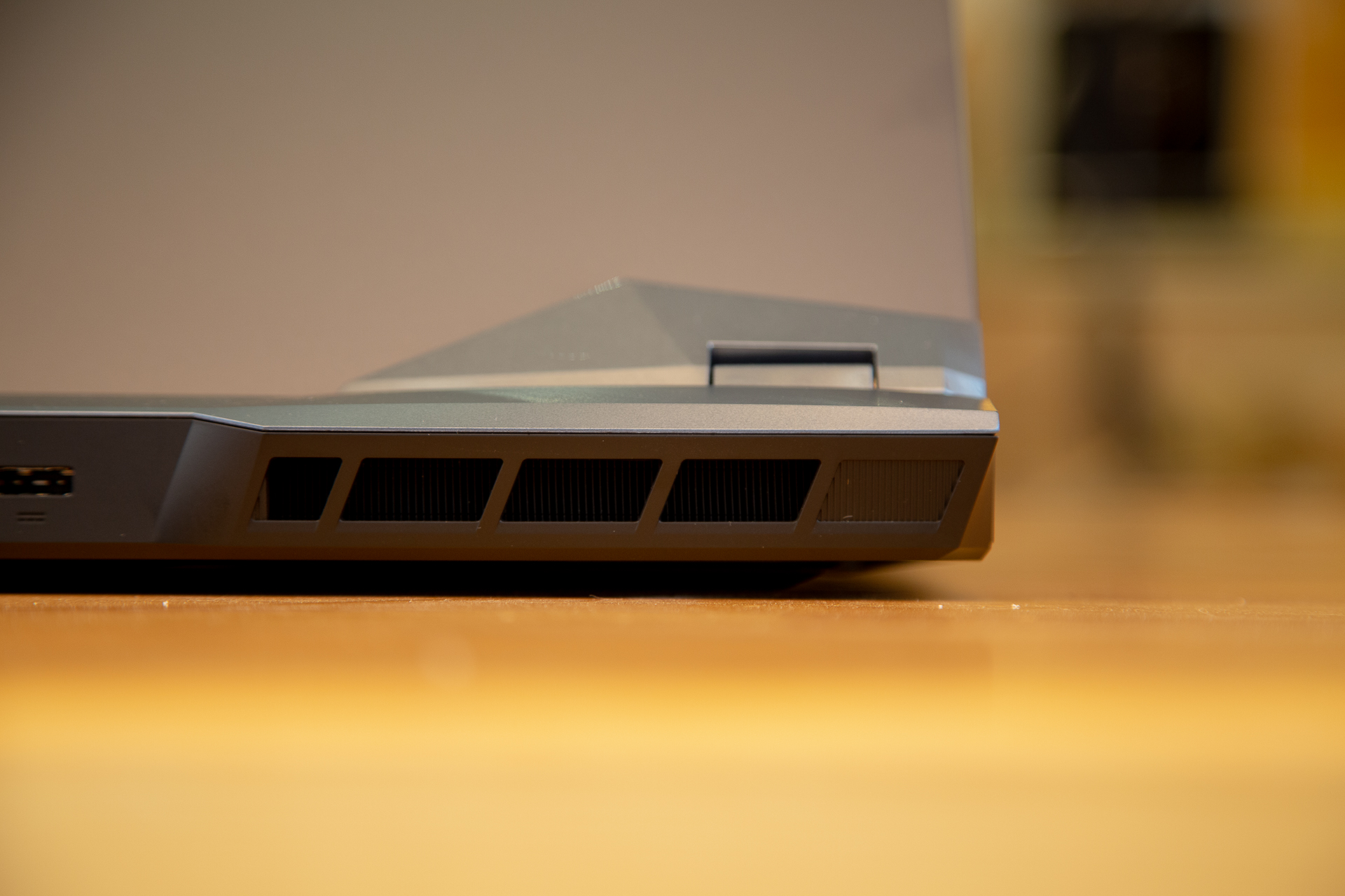 微星ge76游戏性能测试,花了2w买了一辆三菱帕杰罗