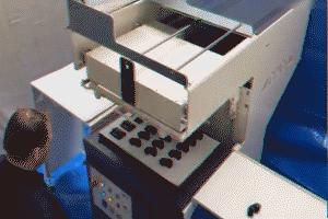 海绵上凹凸花纹怎么弄出来的,海绵怎么切又完整又好看