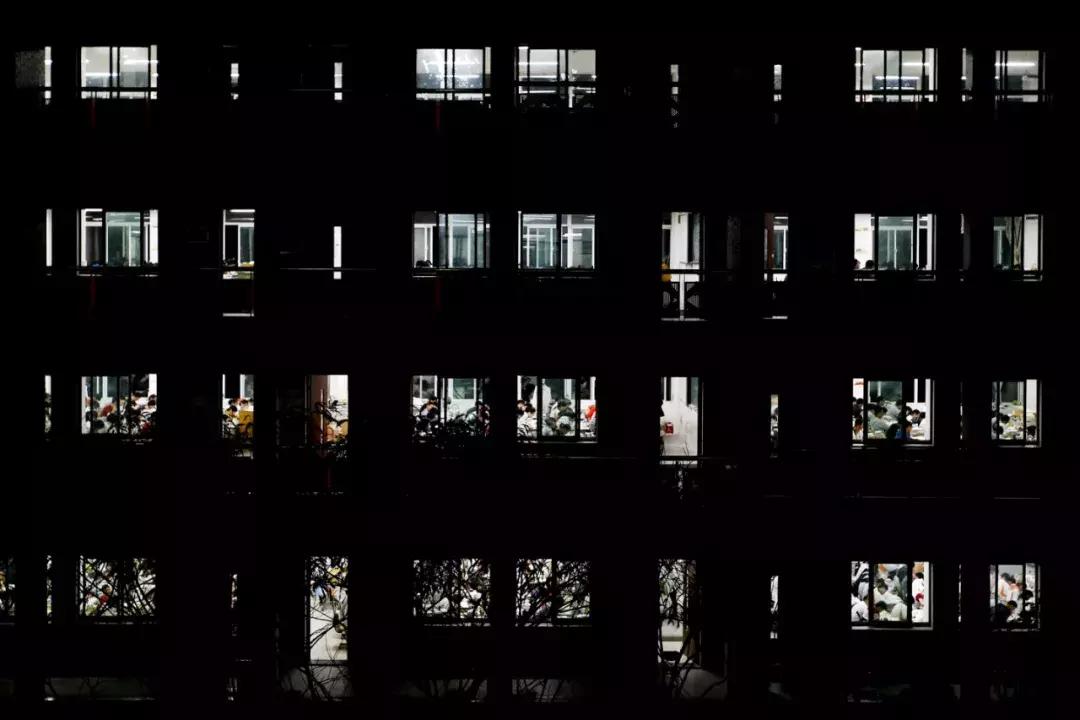 记录新时代感动瞬间,重温党的奋斗历程伟大成就