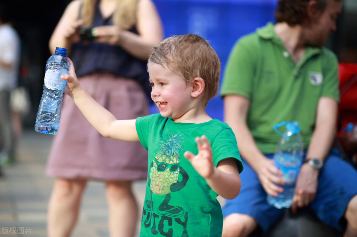 怎么防中暑和中暑后的急救措施,如何预防中暑及中暑急救方法