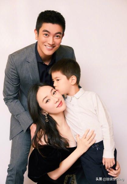 6岁嗯哼模样变帅气暖男气质爆棚,霍思燕嗯哼剃板寸视频