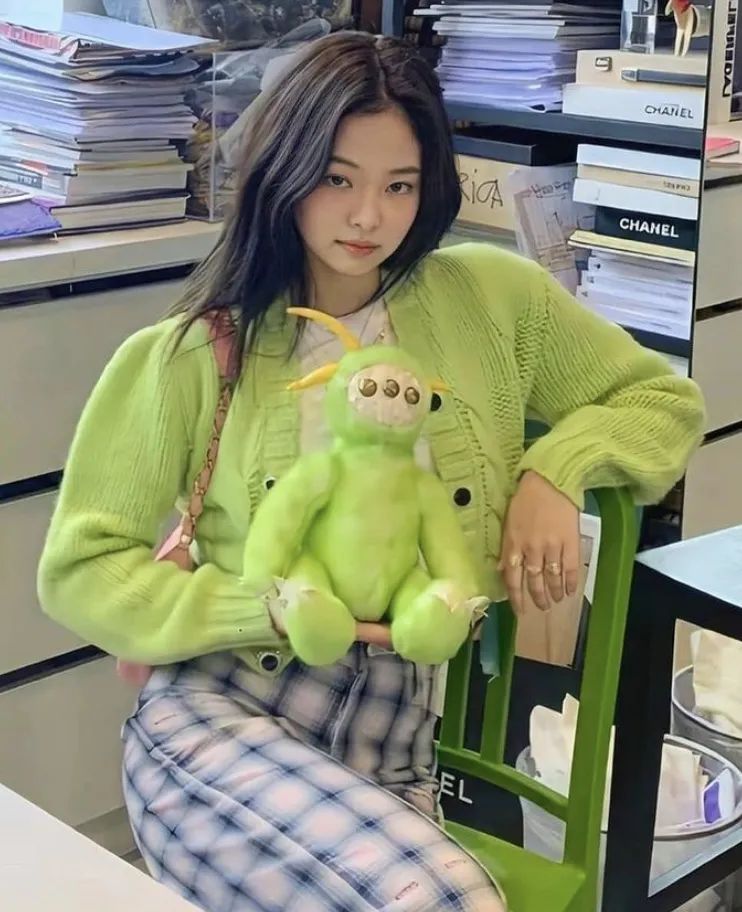 jennie甜酷风穿搭,jennie新造型lisa同款穿搭