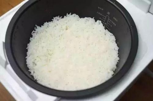 怎样蒸米饭好吃又香生活小妙招,蒸米饭好吃的三大技巧