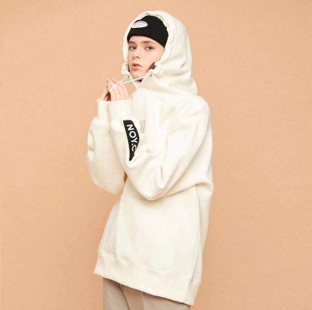 宽松欧美运动风卫衣怎么穿,卫衣欧美宽松慵懒风高级感