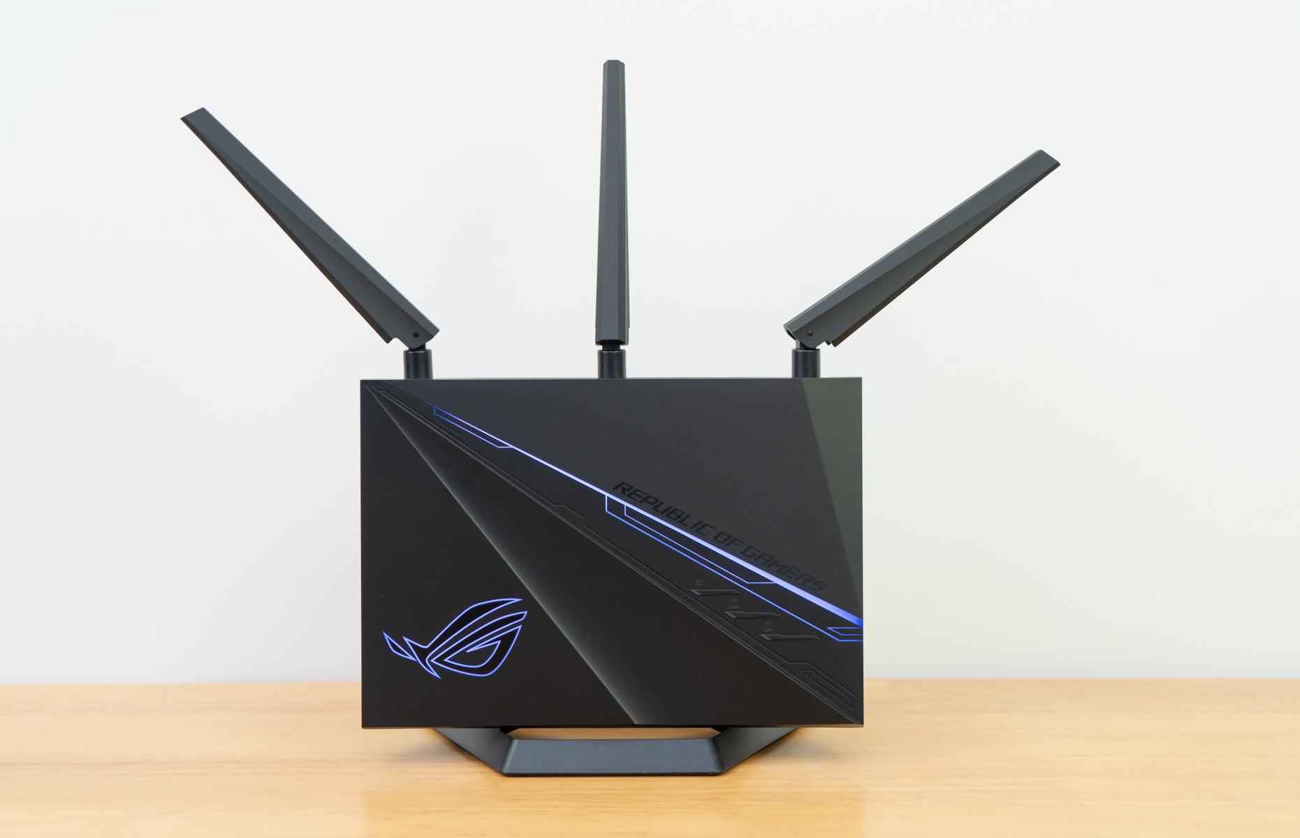 内置UU加速器，外服游戏畅快玩，华硕路由GT-AC2900测评